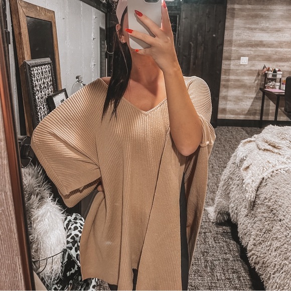 Lovers + Friends Tops - Lovers + Friends Poncho